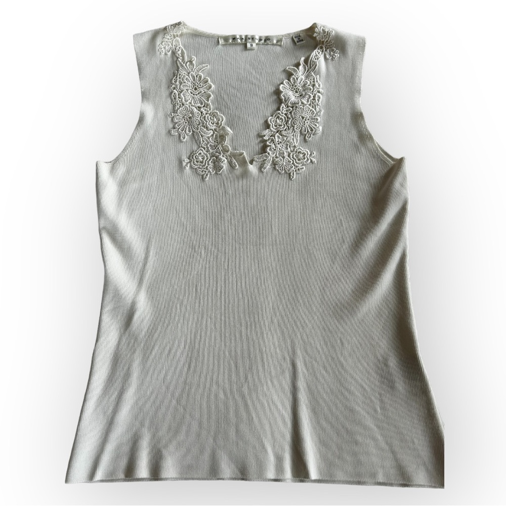 Max Studio sleeveless top woman’s size small
